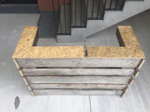 Feierwerk_Blog_Funkstation_Wheely_Bar_Stirnseite_fixieren
