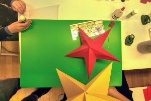 Feierwerk_Tatz_Kinder_Jugendtreff_Weihnachten_Dezember_Papierstern_ (8)