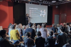 Feierwerk_Blog_Südpolstation_Schulklassenprojekt_Leute_machen_Kleider (13)
