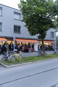 20190606_Feierwerk_Farbenladen_Ausstellung_Kunst_Fotografinnen_Vernissage 14x2m_copyright_Christin_Büttner (126)