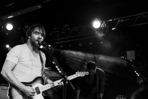 Feierwerk_Blog_Konzert_Mineral_Hansa_39_Konzertfotografie_Schwarz_Weiß_Bands (12)