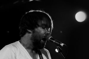 Feierwerk_Blog_Konzert_Mineral_Hansa_39_Konzertfotografie_Schwarz_Weiß_Bands (13)