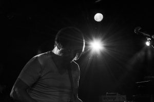 Feierwerk_Blog_Konzert_Mineral_Hansa_39_Konzertfotografie_Schwarz_Weiß_Bands (4)