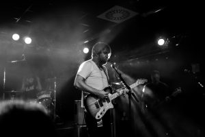 Feierwerk_Blog_Konzert_Mineral_Hansa_39_Konzertfotografie_Schwarz_Weiß_Bands (7)