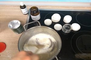 Feierwerk_Tatz_Blog_Deo-selber-machen_Herstellung3_(c)_Luzia_Winterholler