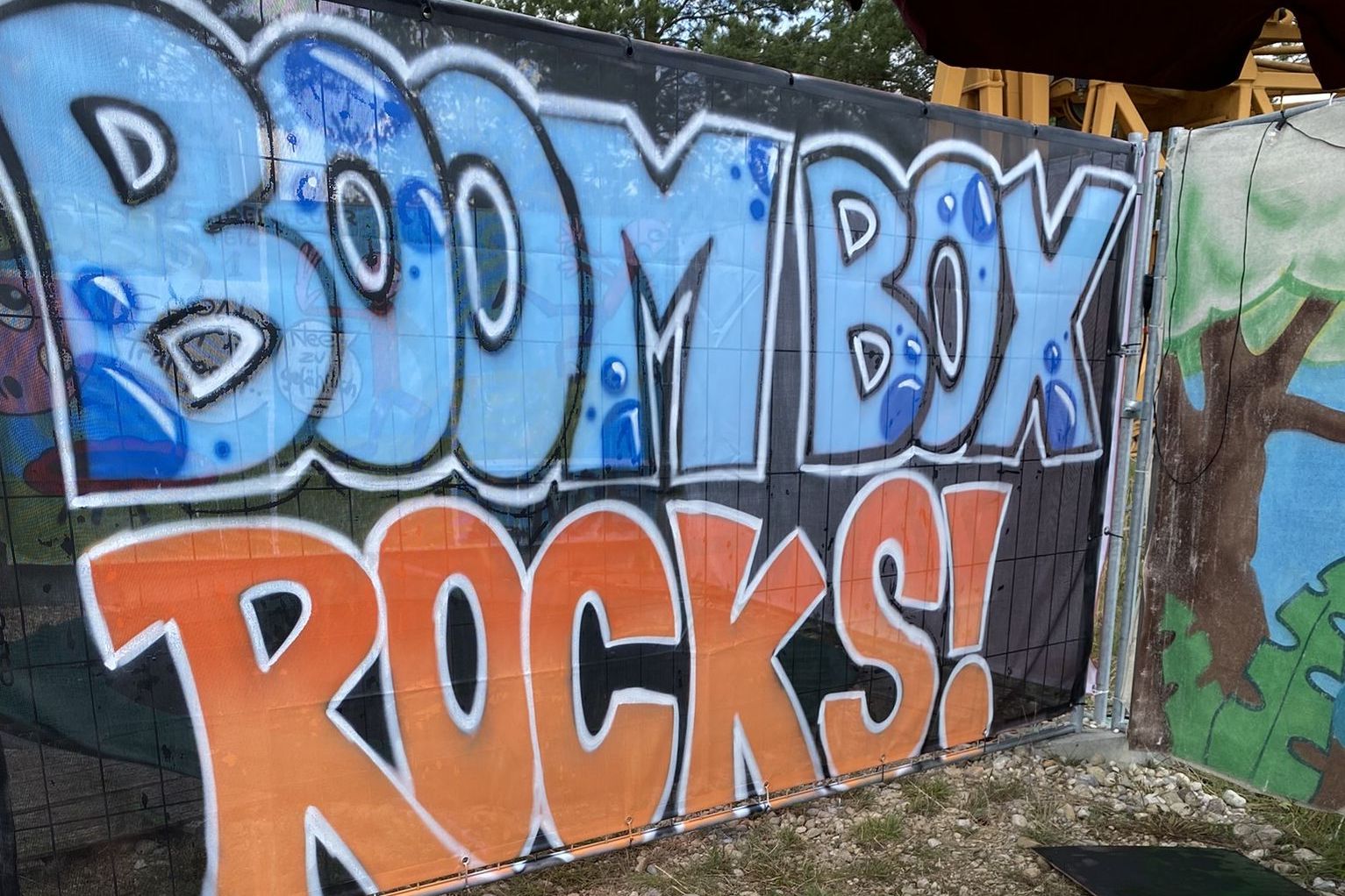 Boombox Rocks c Feierwerk